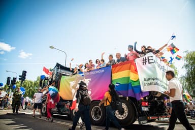 Stockholm Pride Parade 2026 får ny målgång